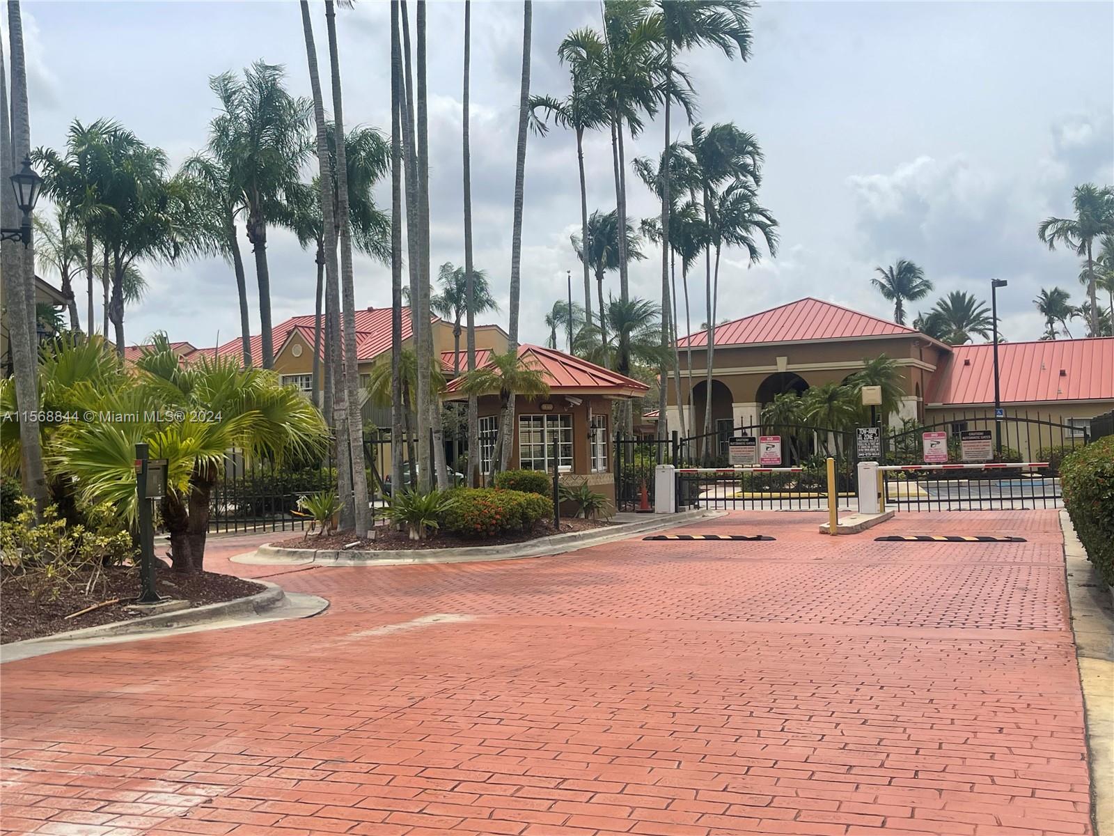 18310 NW 68th Ave D, Hialeah, Florida 33015, 1 Bedroom Bedrooms, ,1 BathroomBathrooms,Residentiallease,For Rent,18310 NW 68th Ave D,A11568844