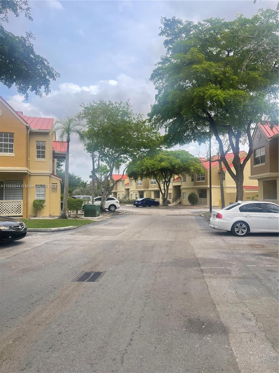 18310 NW 68th Ave D, Hialeah, Florida 33015, 1 Bedroom Bedrooms, ,1 BathroomBathrooms,Residentiallease,For Rent,18310 NW 68th Ave D,A11568844