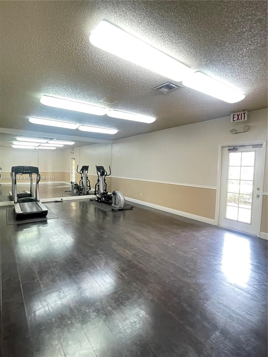 18310 NW 68th Ave D, Hialeah, Florida 33015, 1 Bedroom Bedrooms, ,1 BathroomBathrooms,Residentiallease,For Rent,18310 NW 68th Ave D,A11568844