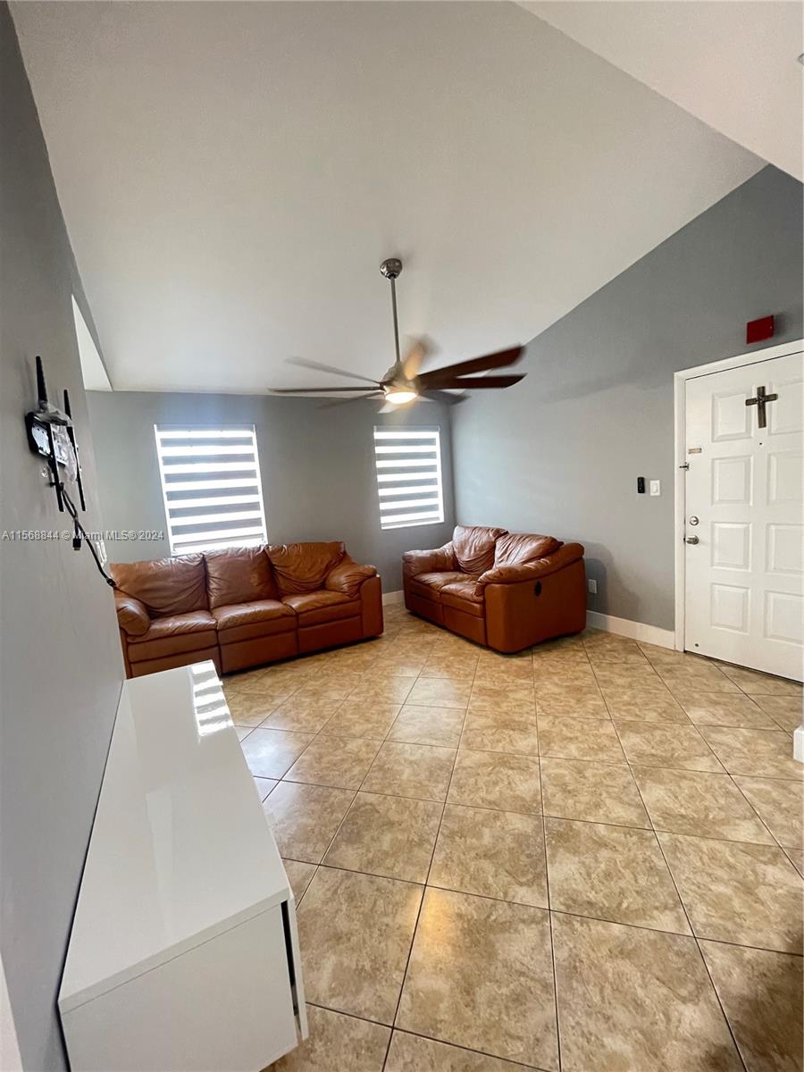 18310 NW 68th Ave D, Hialeah, Florida 33015, 1 Bedroom Bedrooms, ,1 BathroomBathrooms,Residentiallease,For Rent,18310 NW 68th Ave D,A11568844