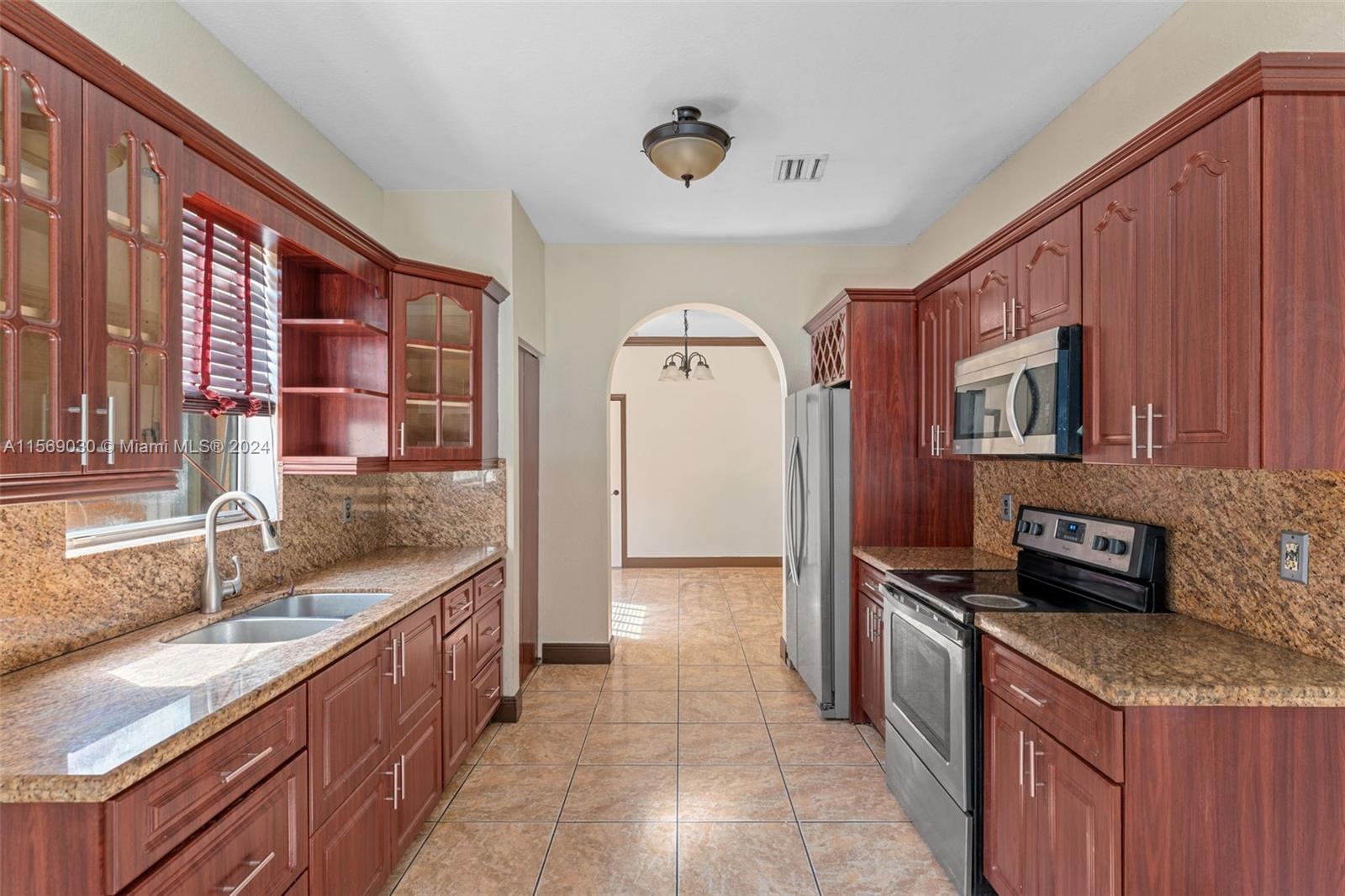 2281 NE 37th Ter, Homestead, Florida 33033, 4 Bedrooms Bedrooms, ,2 BathroomsBathrooms,Residential,For Sale,2281 NE 37th Ter,A11569030