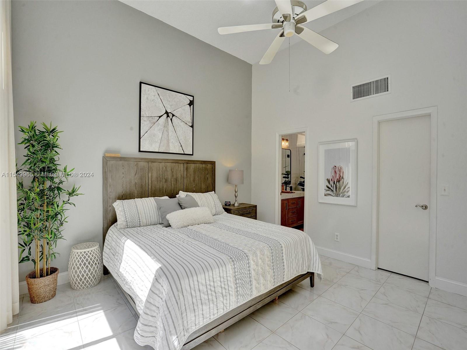 2667 S Parkview Dr, Hallandale Beach, Florida 33009, 2 Bedrooms Bedrooms, ,2 BathroomsBathrooms,Residential,For Sale,2667 S Parkview Dr,A11549965