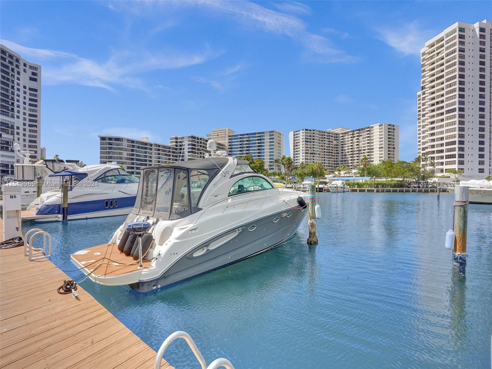 2667 S Parkview Dr, Hallandale Beach, Florida 33009, 2 Bedrooms Bedrooms, ,2 BathroomsBathrooms,Residential,For Sale,2667 S Parkview Dr,A11549965