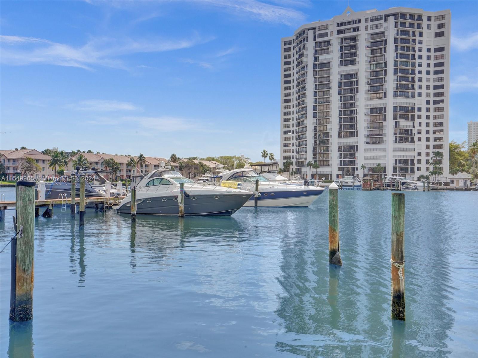 2667 S Parkview Dr, Hallandale Beach, Florida 33009, 2 Bedrooms Bedrooms, ,2 BathroomsBathrooms,Residential,For Sale,2667 S Parkview Dr,A11549965