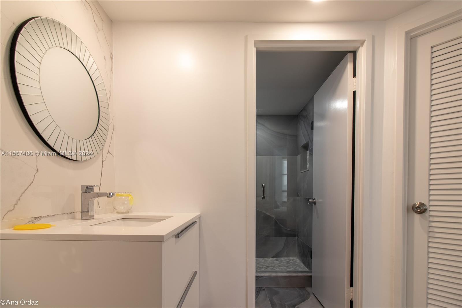 500 THREE ISLANDS BLVD 527, Hallandale Beach, Florida 33009, 1 Bedroom Bedrooms, ,1 BathroomBathrooms,Residentiallease,For Rent,500 THREE ISLANDS BLVD 527,A11567480