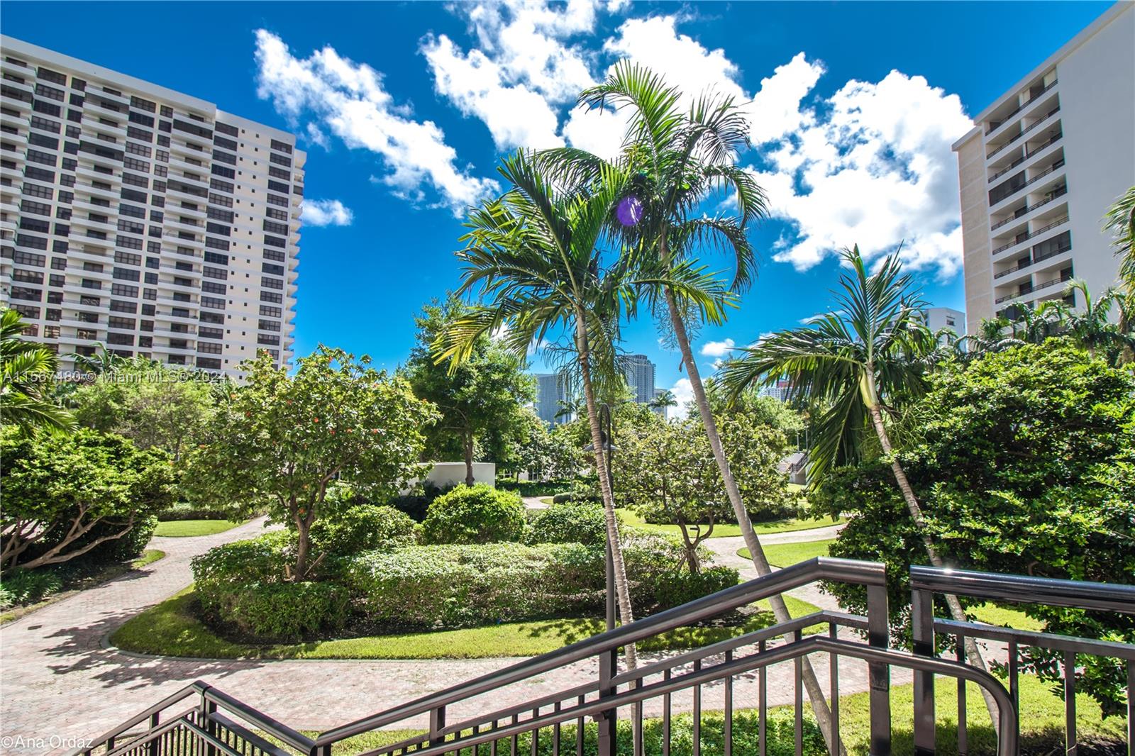 500 THREE ISLANDS BLVD 527, Hallandale Beach, Florida 33009, 1 Bedroom Bedrooms, ,1 BathroomBathrooms,Residentiallease,For Rent,500 THREE ISLANDS BLVD 527,A11567480