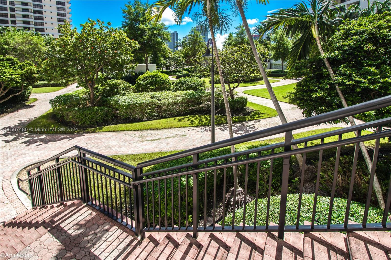 500 THREE ISLANDS BLVD 527, Hallandale Beach, Florida 33009, 1 Bedroom Bedrooms, ,1 BathroomBathrooms,Residentiallease,For Rent,500 THREE ISLANDS BLVD 527,A11567480