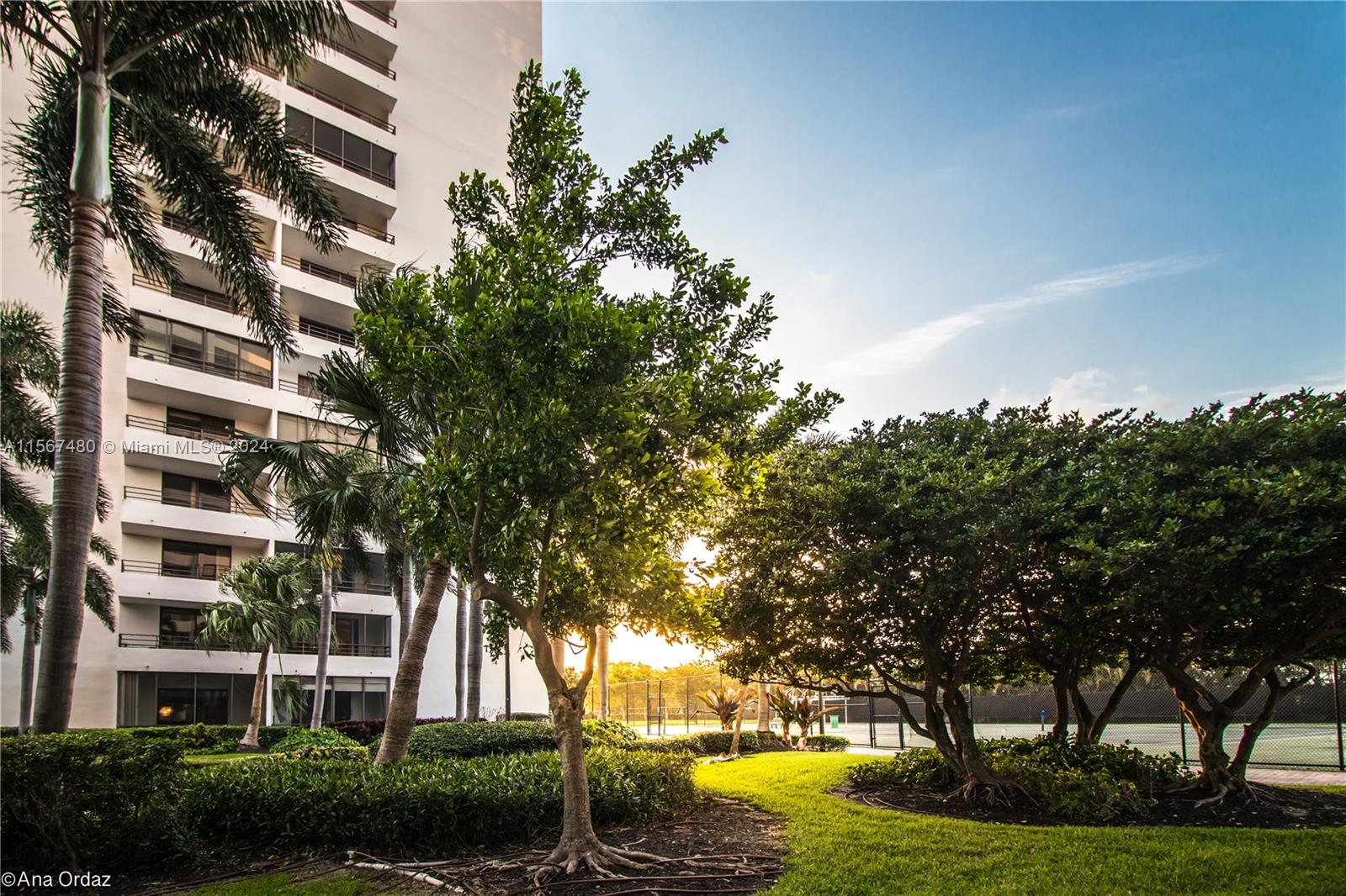 500 THREE ISLANDS BLVD 527, Hallandale Beach, Florida 33009, 1 Bedroom Bedrooms, ,1 BathroomBathrooms,Residentiallease,For Rent,500 THREE ISLANDS BLVD 527,A11567480