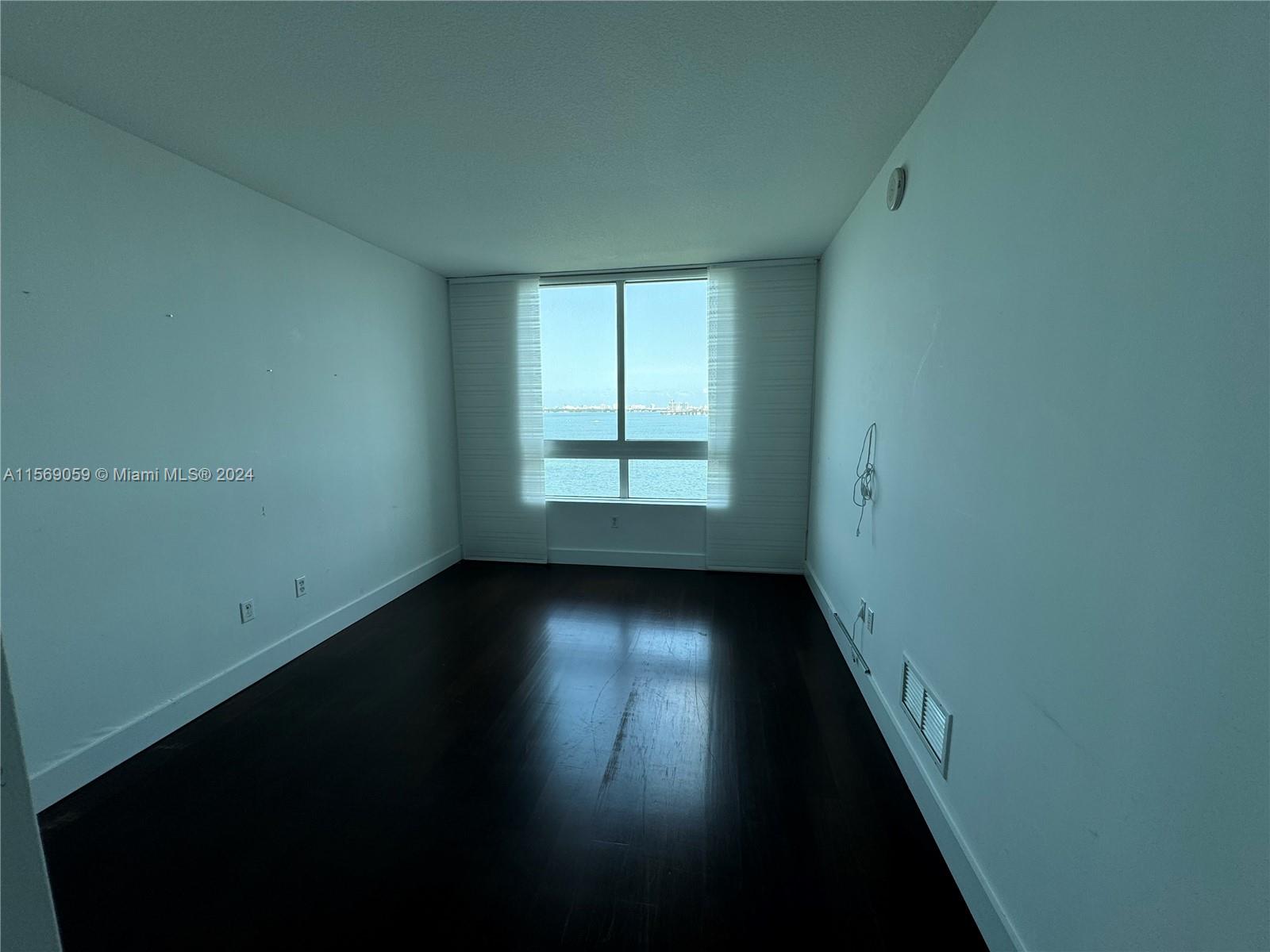 1900 N Bayshore Dr 1401, Miami, Florida 33132, 2 Bedrooms Bedrooms, ,2 BathroomsBathrooms,Residential,For Sale,1900 N Bayshore Dr 1401,A11569059