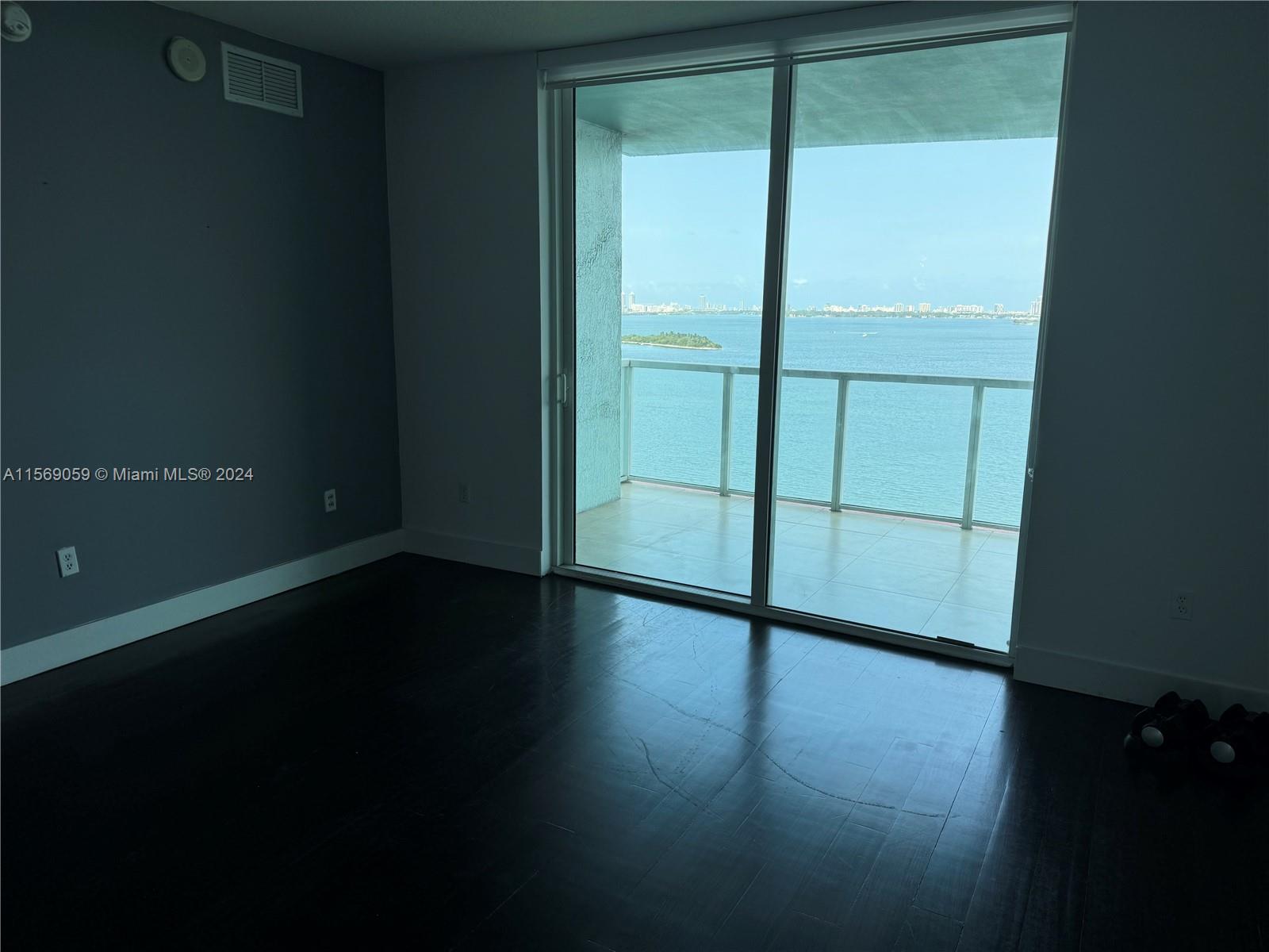 1900 N Bayshore Dr 1401, Miami, Florida 33132, 2 Bedrooms Bedrooms, ,2 BathroomsBathrooms,Residential,For Sale,1900 N Bayshore Dr 1401,A11569059
