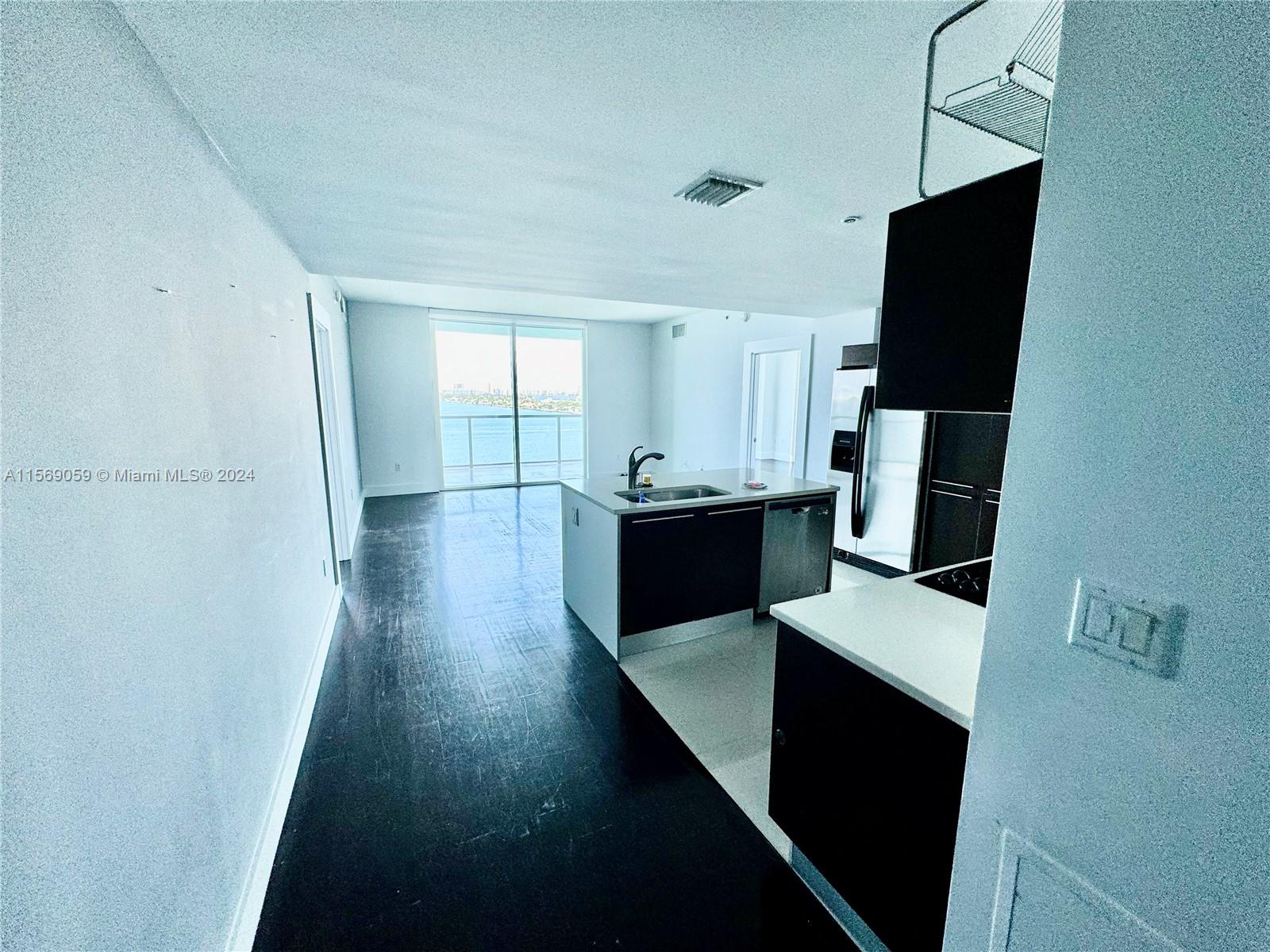 1900 N Bayshore Dr 1401, Miami, Florida 33132, 2 Bedrooms Bedrooms, ,2 BathroomsBathrooms,Residential,For Sale,1900 N Bayshore Dr 1401,A11569059