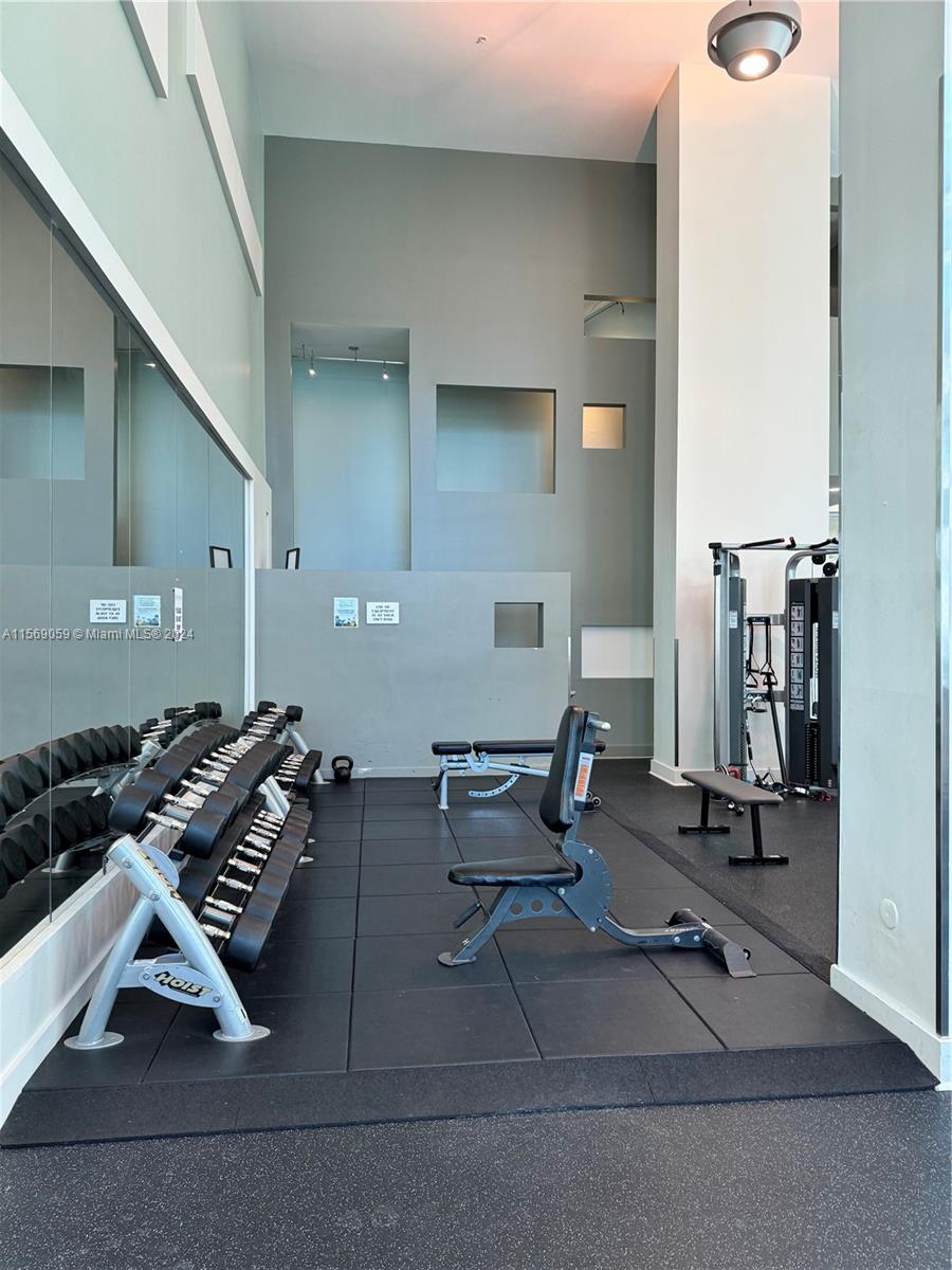 1900 N Bayshore Dr 1401, Miami, Florida 33132, 2 Bedrooms Bedrooms, ,2 BathroomsBathrooms,Residential,For Sale,1900 N Bayshore Dr 1401,A11569059