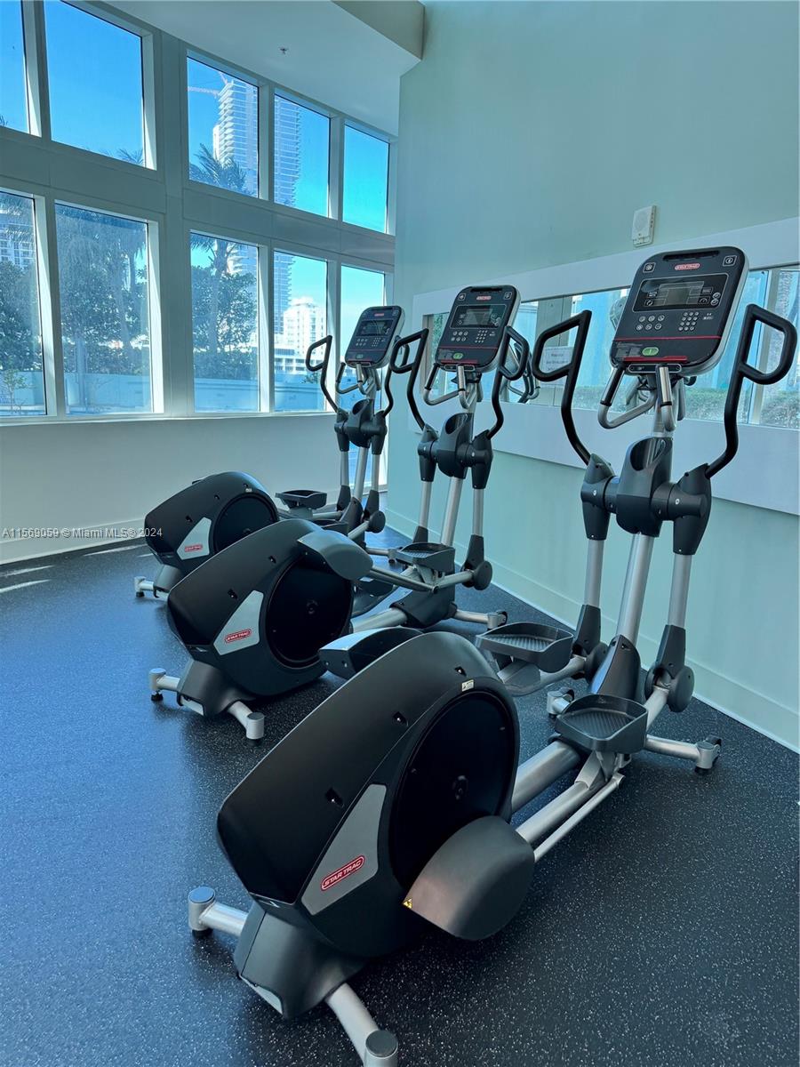 1900 N Bayshore Dr 1401, Miami, Florida 33132, 2 Bedrooms Bedrooms, ,2 BathroomsBathrooms,Residential,For Sale,1900 N Bayshore Dr 1401,A11569059