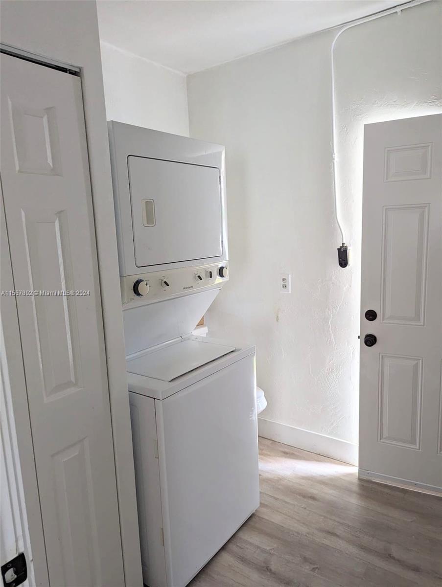 1300 NE 180th St, North Miami Beach, Florida 33162, 3 Bedrooms Bedrooms, ,1 BathroomBathrooms,Residentiallease,For Rent,1300 NE 180th St,A11567802