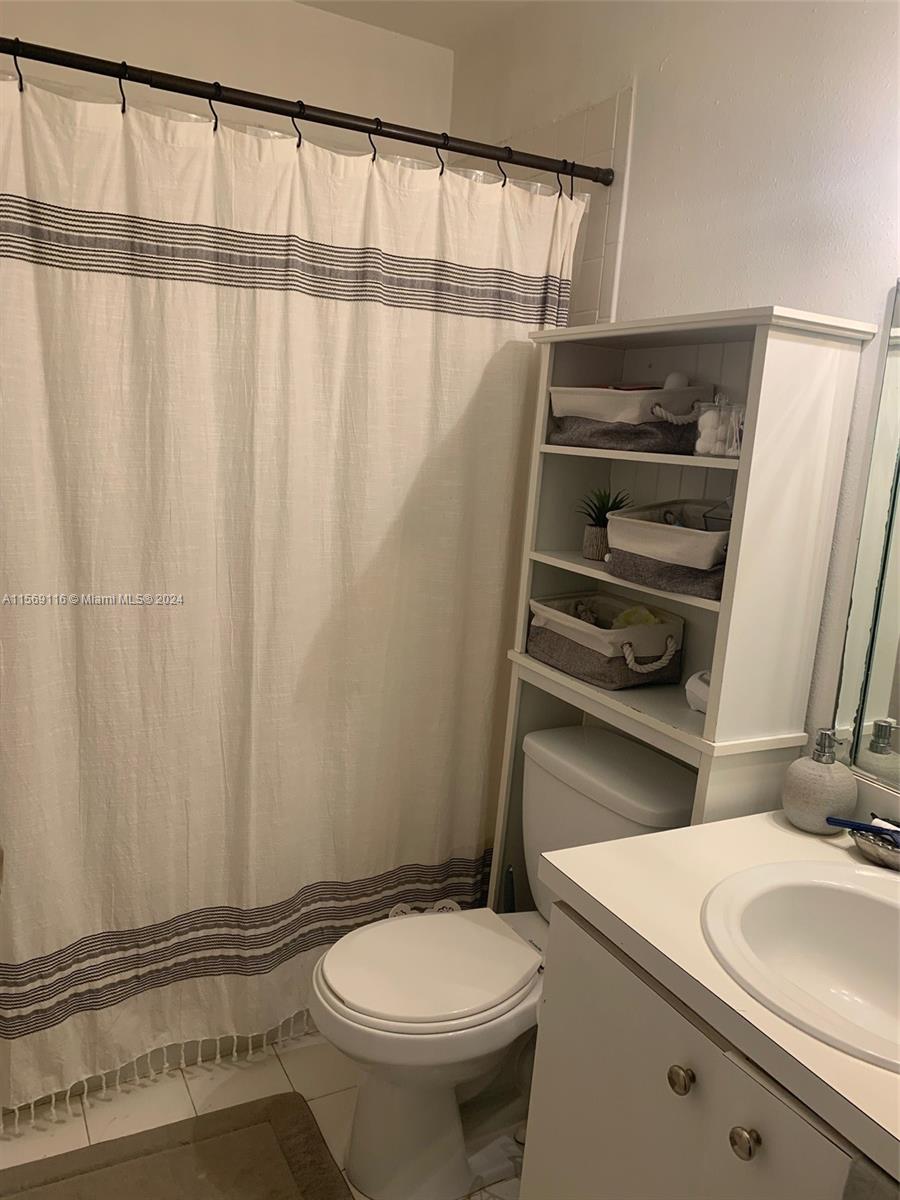 17901 NW 68th Ave Q203, Hialeah, Florida 33015, 1 Bedroom Bedrooms, ,1 BathroomBathrooms,Residential,For Sale,17901 NW 68th Ave Q203,A11569116