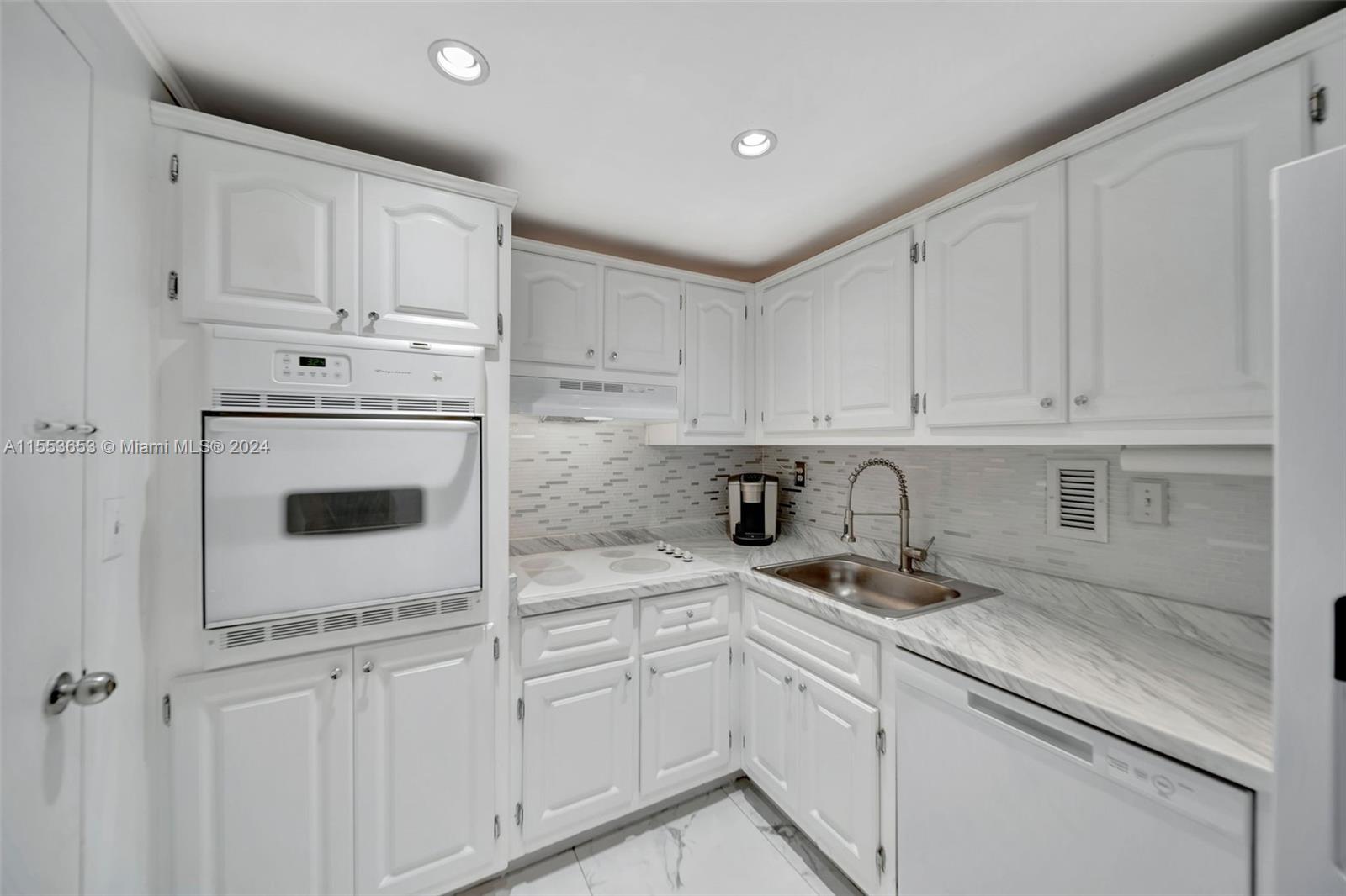 1865 79th St Cswy 8J, North Bay Village, Florida 33141, 1 Bedroom Bedrooms, ,1 BathroomBathrooms,Residential,For Sale,1865 79th St Cswy 8J,A11553653