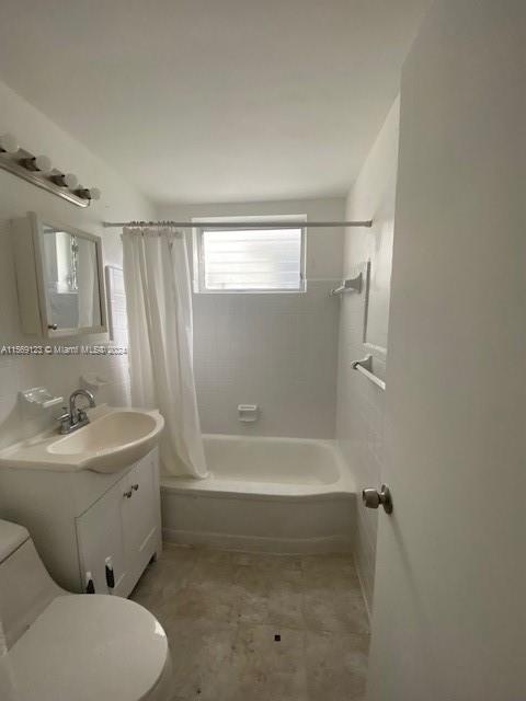 8132 Harding Ave 7, Miami Beach, Florida 33141, ,1 BathroomBathrooms,Residentiallease,For Rent,8132 Harding Ave 7,A11569123