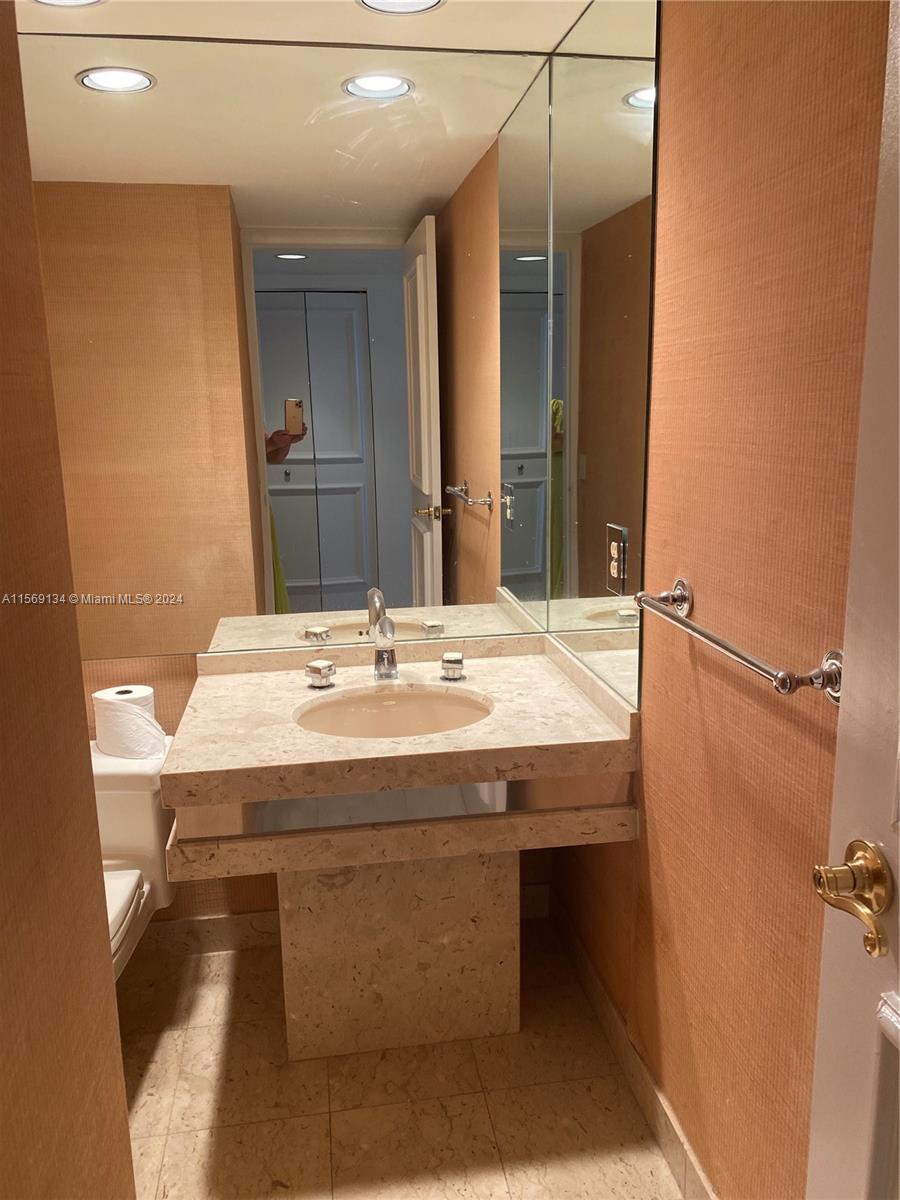 1880 S Ocean Dr 803, Hallandale Beach, Florida 33009, 2 Bedrooms Bedrooms, ,2 BathroomsBathrooms,Residentiallease,For Rent,1880 S Ocean Dr 803,A11569134