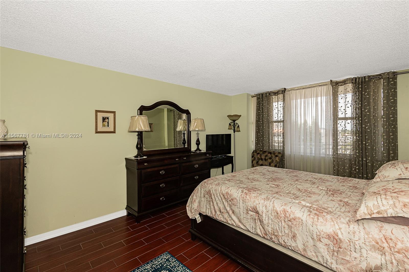 3180 S Ocean 517, Hallandale Beach, Florida 33009, 1 Bedroom Bedrooms, ,1 BathroomBathrooms,Residential,For Sale,3180 S Ocean 517,A11567781