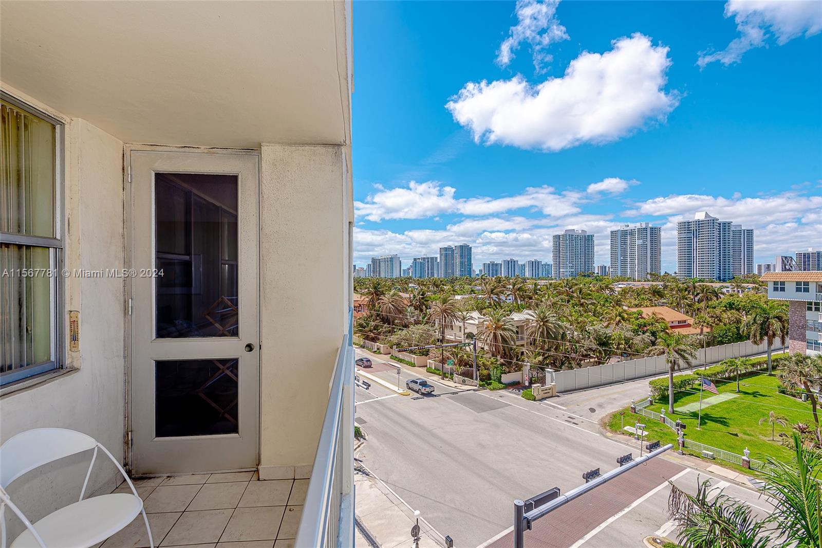 3180 S Ocean 517, Hallandale Beach, Florida 33009, 1 Bedroom Bedrooms, ,1 BathroomBathrooms,Residential,For Sale,3180 S Ocean 517,A11567781