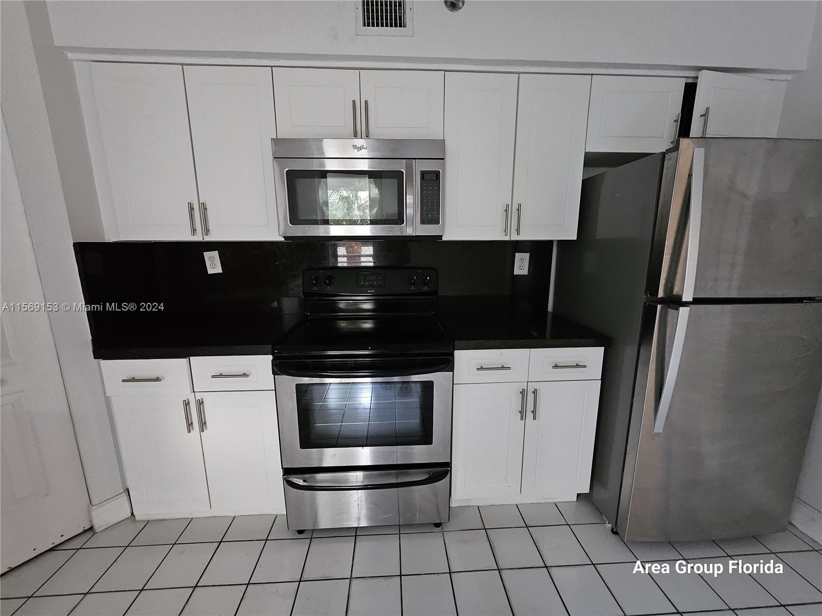 3300 NE 191st St 318, Aventura, Florida 33180, 2 Bedrooms Bedrooms, ,1 BathroomBathrooms,Residentiallease,For Rent,3300 NE 191st St 318,A11569153