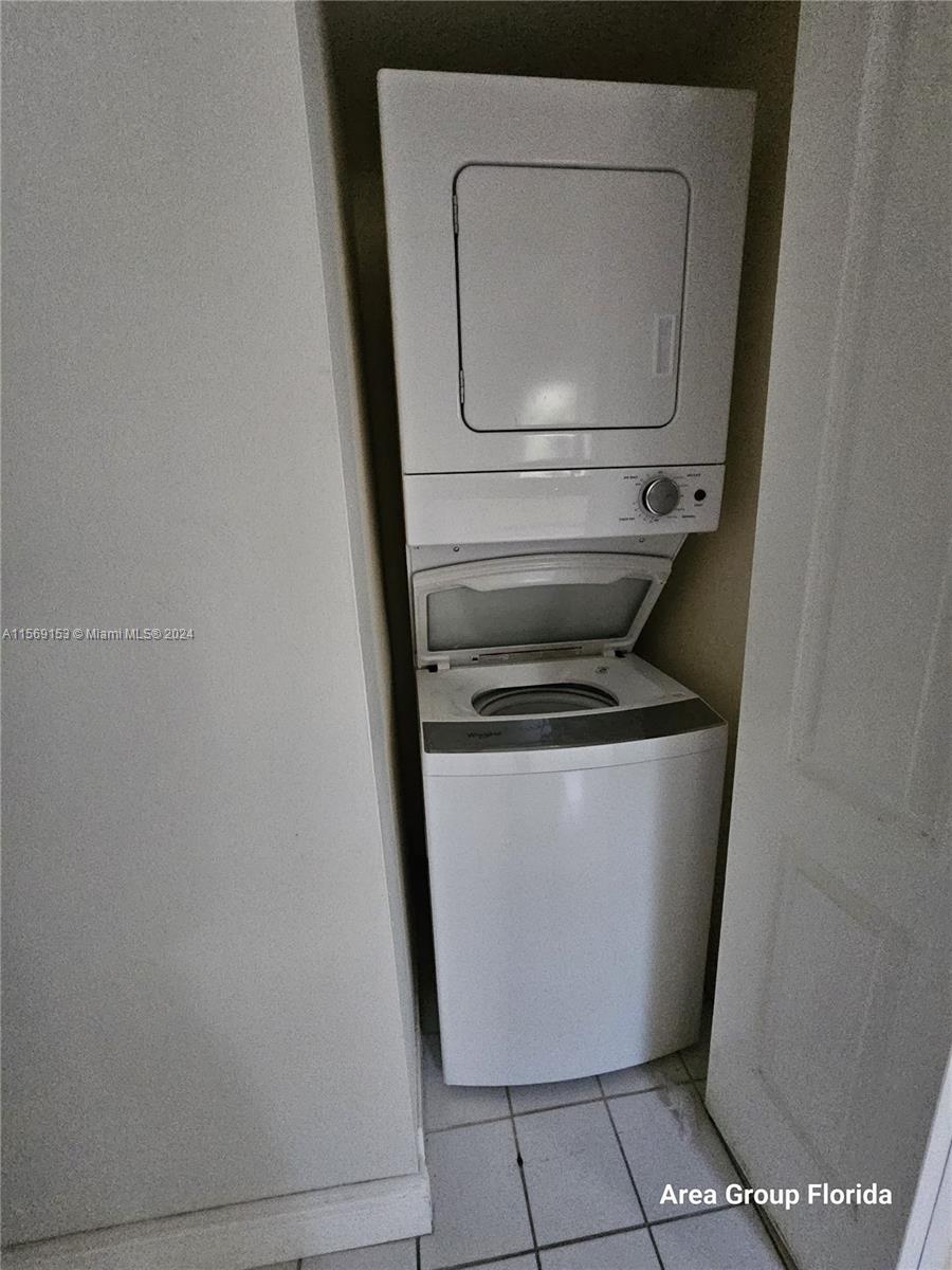 3300 NE 191st St 318, Aventura, Florida 33180, 2 Bedrooms Bedrooms, ,1 BathroomBathrooms,Residentiallease,For Rent,3300 NE 191st St 318,A11569153