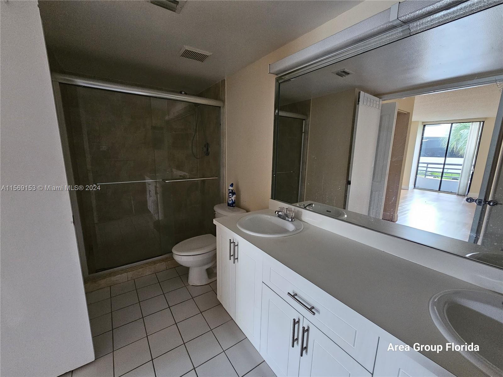 3300 NE 191st St 318, Aventura, Florida 33180, 2 Bedrooms Bedrooms, ,1 BathroomBathrooms,Residentiallease,For Rent,3300 NE 191st St 318,A11569153