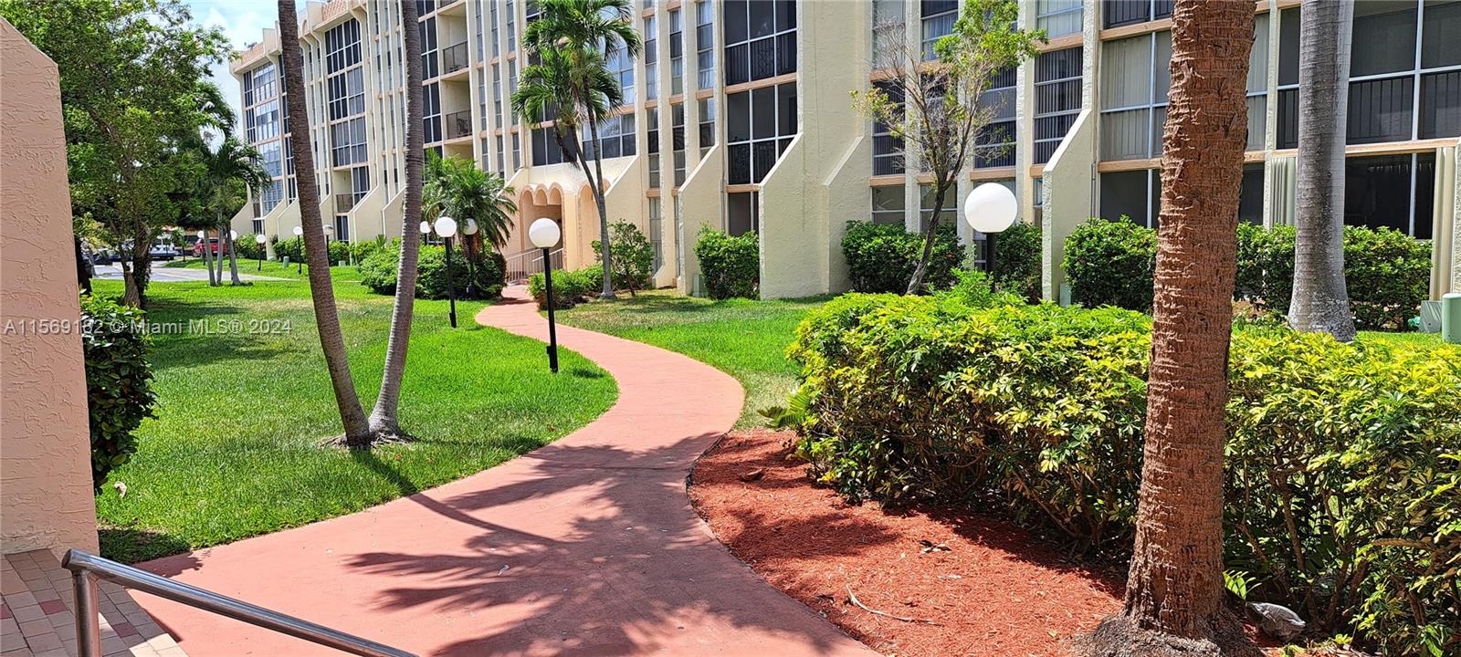 851 Three Islands Blvd 516, Hallandale Beach, Florida 33009, 1 Bedroom Bedrooms, ,1 BathroomBathrooms,Residentiallease,For Rent,851 Three Islands Blvd 516,A11569182