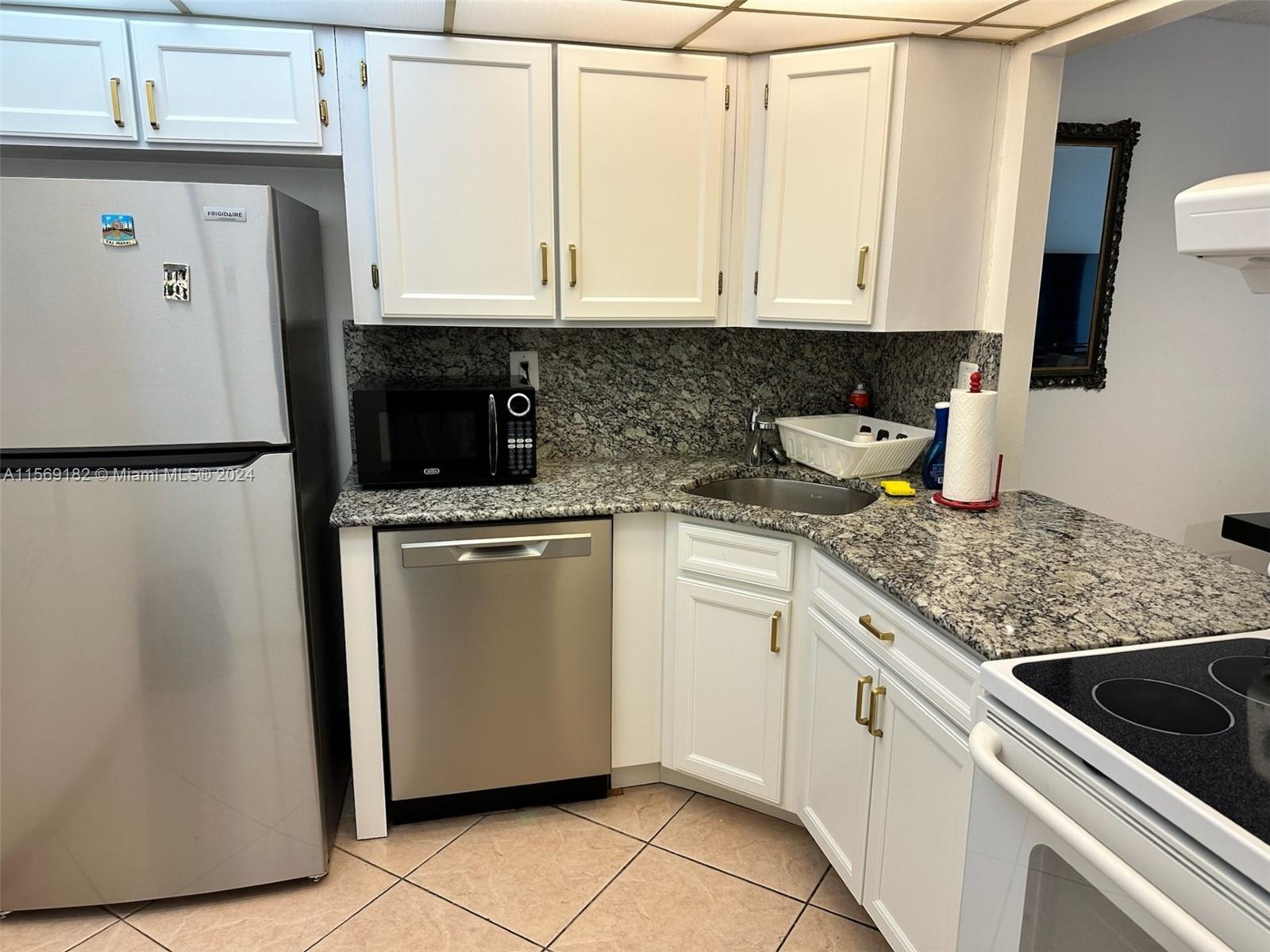 851 Three Islands Blvd 516, Hallandale Beach, Florida 33009, 1 Bedroom Bedrooms, ,1 BathroomBathrooms,Residentiallease,For Rent,851 Three Islands Blvd 516,A11569182