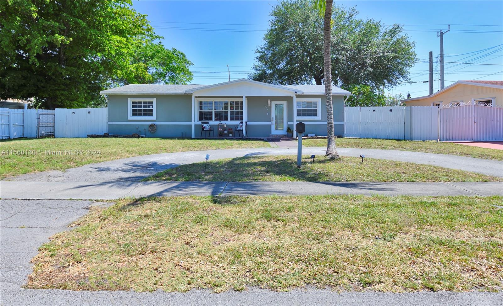 6710  Tyler St  For Sale A11568130, FL