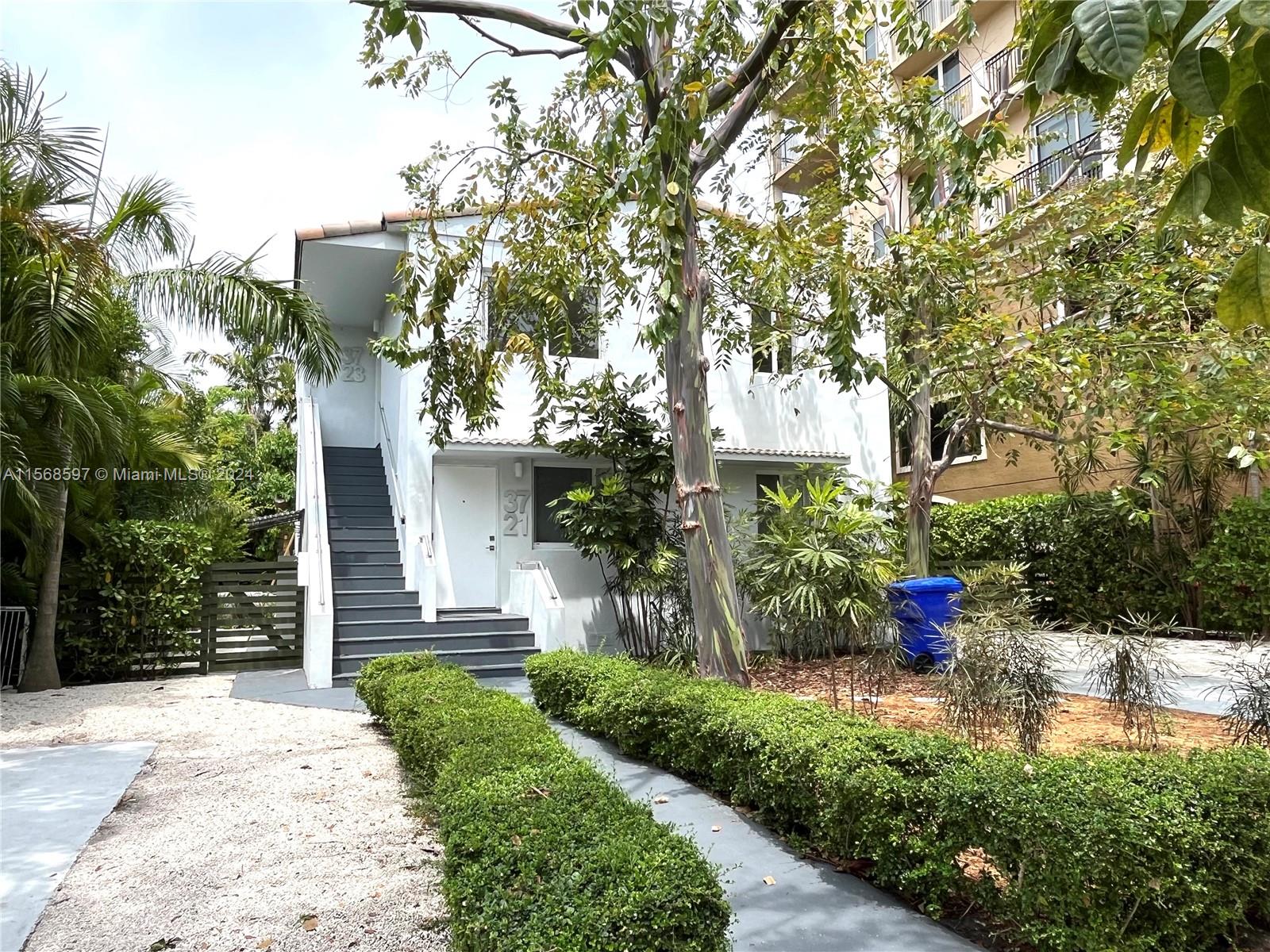 3723 SW 26th Ter 0, Miami, Florida 33134, 2 Bedrooms Bedrooms, ,1 BathroomBathrooms,Residentiallease,For Rent,3723 SW 26th Ter 0,A11568597