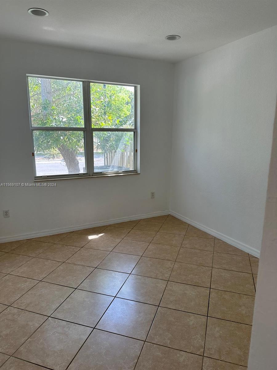 11054 SW 237 LN, Miami, Florida 33032, 2 Bedrooms Bedrooms, ,2 BathroomsBathrooms,Residentiallease,For Rent,11054 SW 237 LN,A11569107