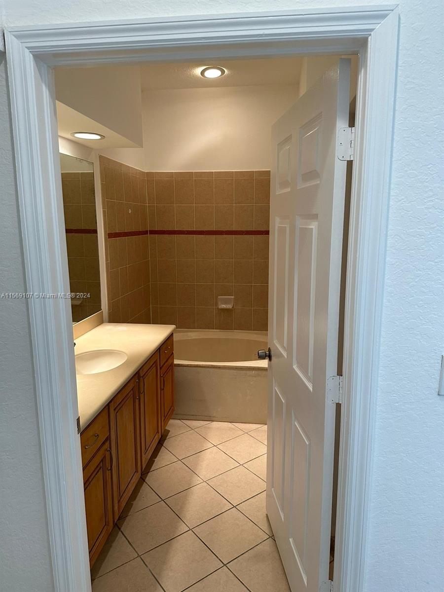11054 SW 237 LN, Miami, Florida 33032, 2 Bedrooms Bedrooms, ,2 BathroomsBathrooms,Residentiallease,For Rent,11054 SW 237 LN,A11569107
