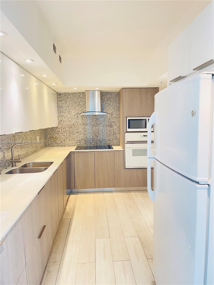4001 S Ocean Dr 8H, Hollywood, Florida 33019, 1 Bedroom Bedrooms, ,1 BathroomBathrooms,Residentiallease,For Rent,4001 S Ocean Dr 8H,A11569230
