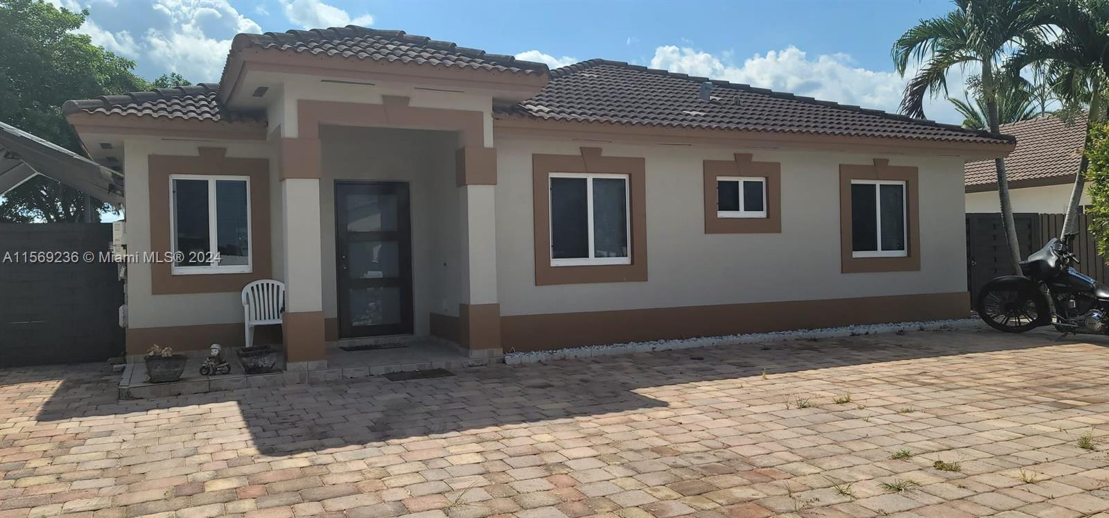 706 SE 14th Pl, Homestead, Florida 33033, 3 Bedrooms Bedrooms, ,2 BathroomsBathrooms,Residential,For Sale,706 SE 14th Pl,A11569236