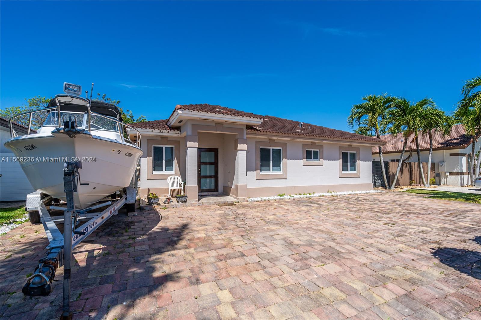 706 SE 14th Pl, Homestead, Florida 33033, 3 Bedrooms Bedrooms, ,2 BathroomsBathrooms,Residential,For Sale,706 SE 14th Pl,A11569236