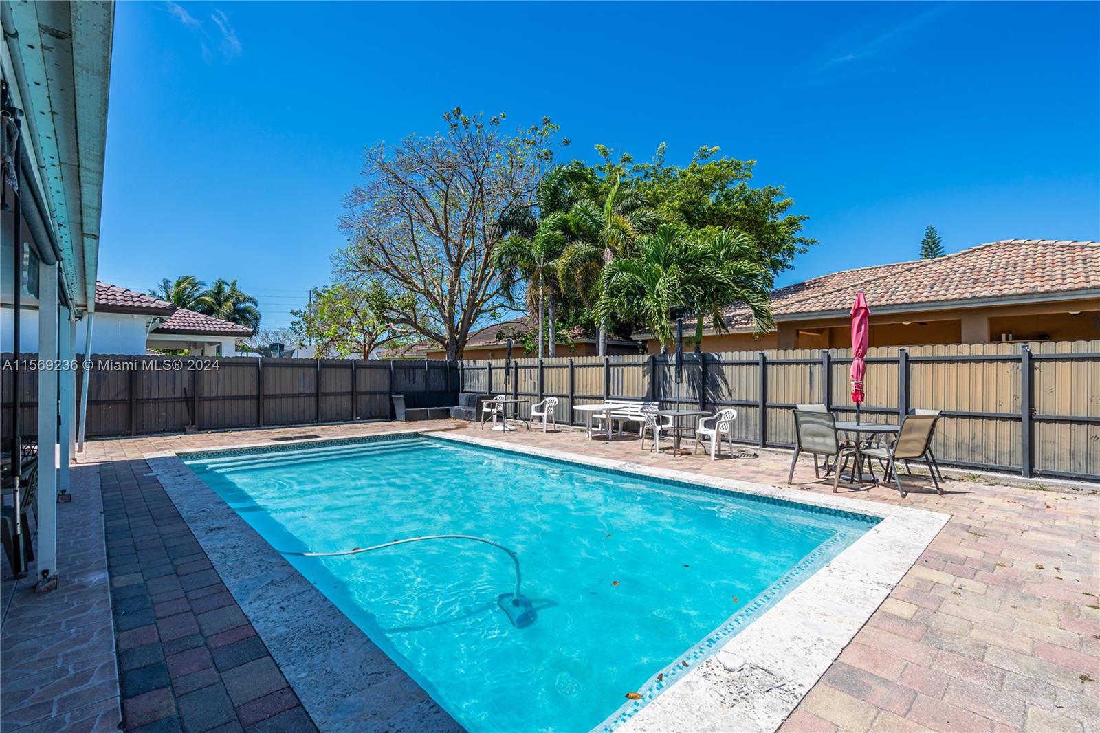 706 SE 14th Pl, Homestead, Florida 33033, 3 Bedrooms Bedrooms, ,2 BathroomsBathrooms,Residential,For Sale,706 SE 14th Pl,A11569236