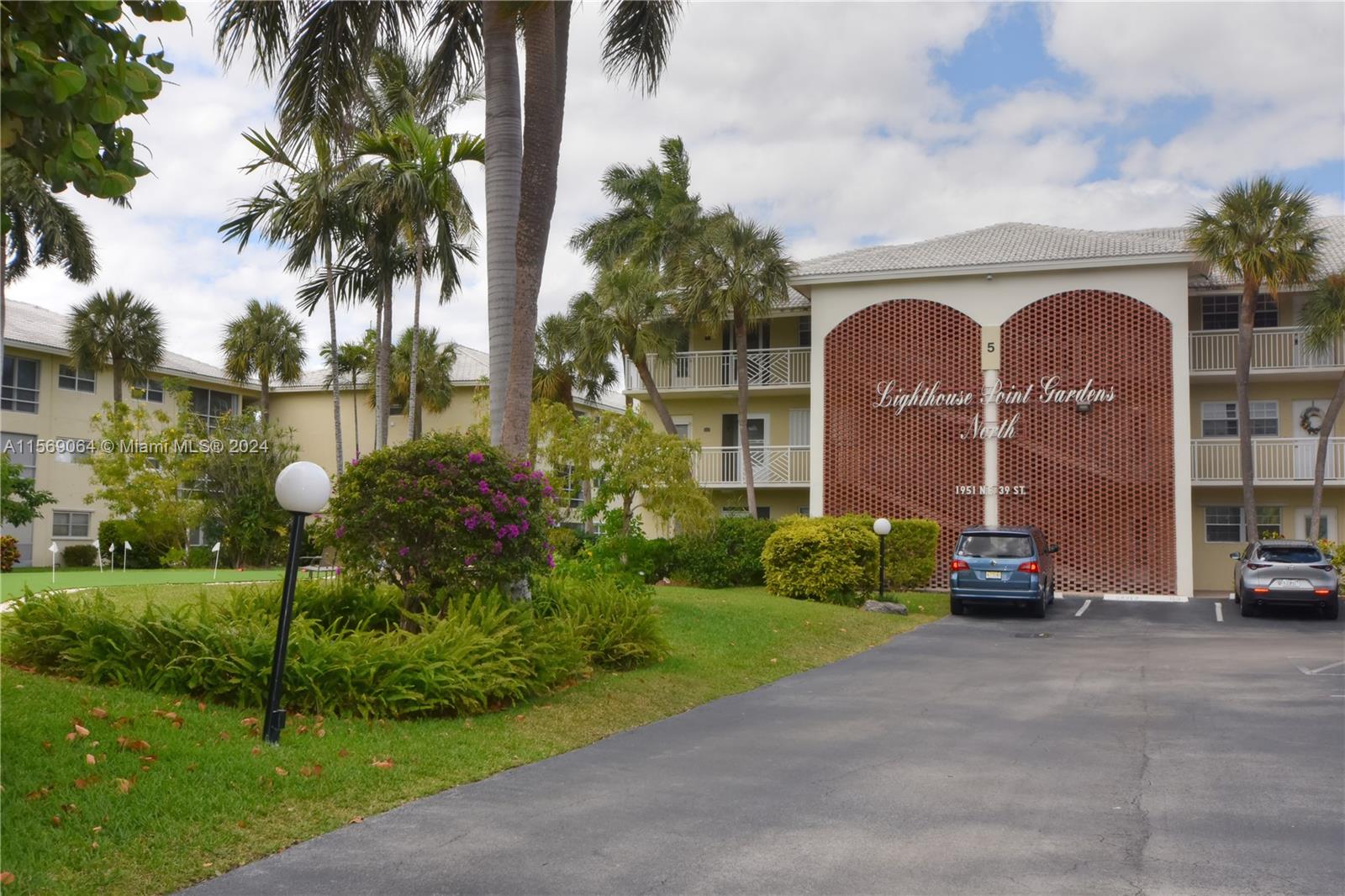 1951 NE 39th St 260, Lighthouse Point, Florida 33064, 1 Bedroom Bedrooms, ,1 BathroomBathrooms,Residential,For Sale,1951 NE 39th St 260,A11569064