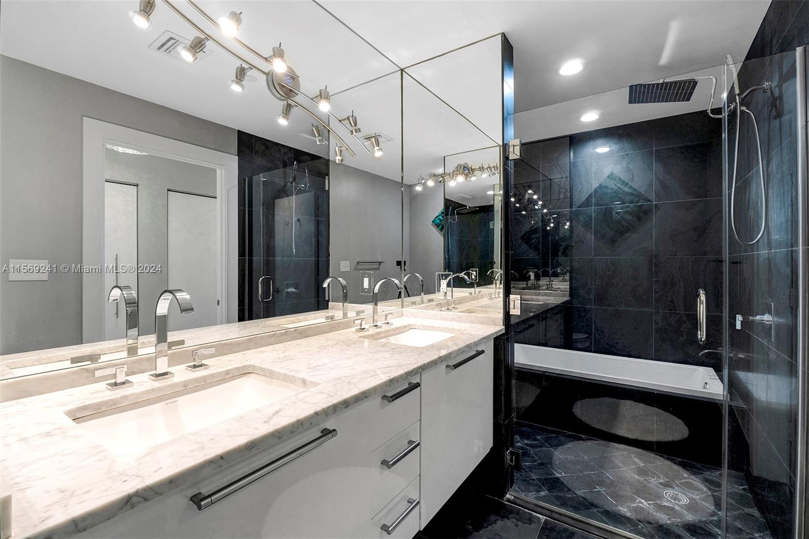 900 Biscayne Blvd 5308, Miami, Florida 33132, 2 Bedrooms Bedrooms, ,3 BathroomsBathrooms,Residentiallease,For Rent,900 Biscayne Blvd 5308,A11569241