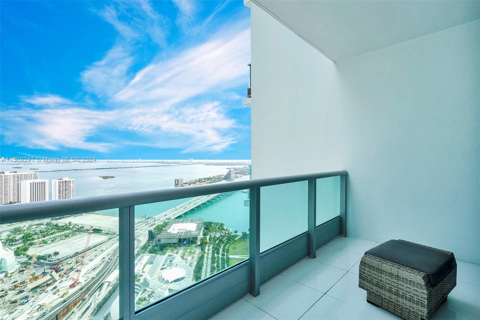 900 Biscayne Blvd 5308, Miami, Florida 33132, 2 Bedrooms Bedrooms, ,3 BathroomsBathrooms,Residentiallease,For Rent,900 Biscayne Blvd 5308,A11569241