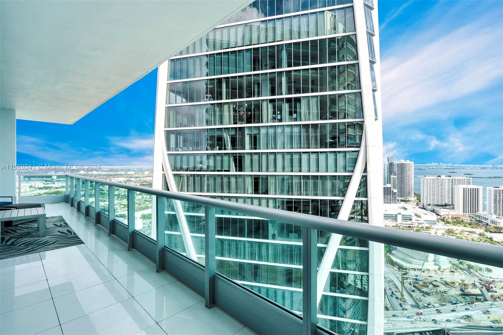 900 Biscayne Blvd 5308, Miami, Florida 33132, 2 Bedrooms Bedrooms, ,3 BathroomsBathrooms,Residentiallease,For Rent,900 Biscayne Blvd 5308,A11569241