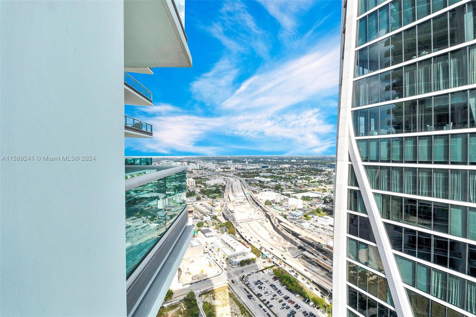 900 Biscayne Blvd 5308, Miami, Florida 33132, 2 Bedrooms Bedrooms, ,3 BathroomsBathrooms,Residentiallease,For Rent,900 Biscayne Blvd 5308,A11569241