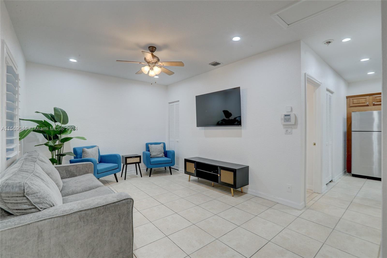 736 NE 34th Ct, Oakland Park, Florida 33334, 4 Bedrooms Bedrooms, ,4 BathroomsBathrooms,Residential,For Sale,736 NE 34th Ct,A11569046
