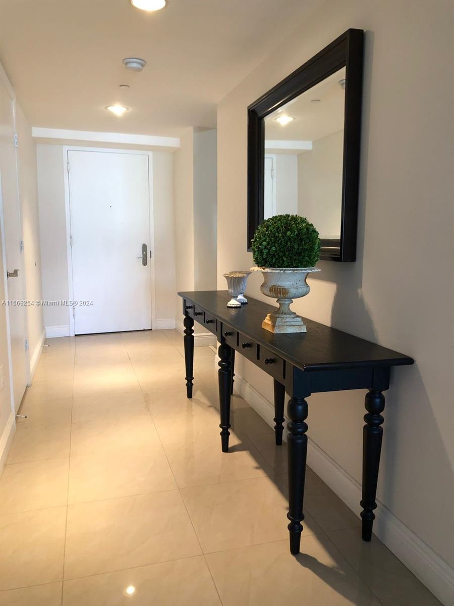 1800 S Ocean Dr 908, Hallandale Beach, Florida 33009, 3 Bedrooms Bedrooms, ,3 BathroomsBathrooms,Residentiallease,For Rent,1800 S Ocean Dr 908,A11569254