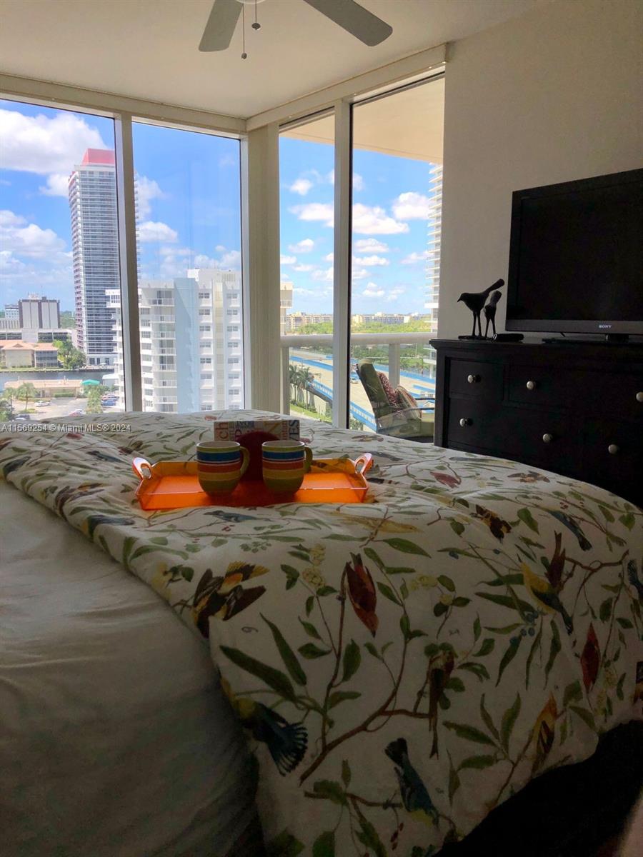 1800 S Ocean Dr 908, Hallandale Beach, Florida 33009, 3 Bedrooms Bedrooms, ,3 BathroomsBathrooms,Residentiallease,For Rent,1800 S Ocean Dr 908,A11569254