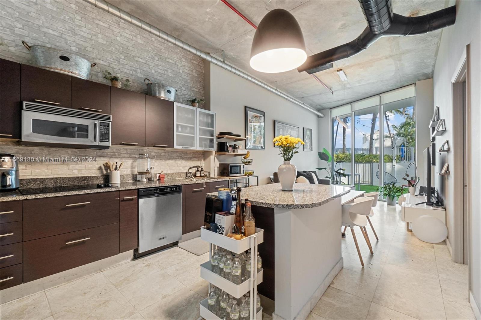 3029 NE 188th St 324, Aventura, Florida 33180, 1 Bedroom Bedrooms, ,2 BathroomsBathrooms,Residentiallease,For Rent,3029 NE 188th St 324,A11569130
