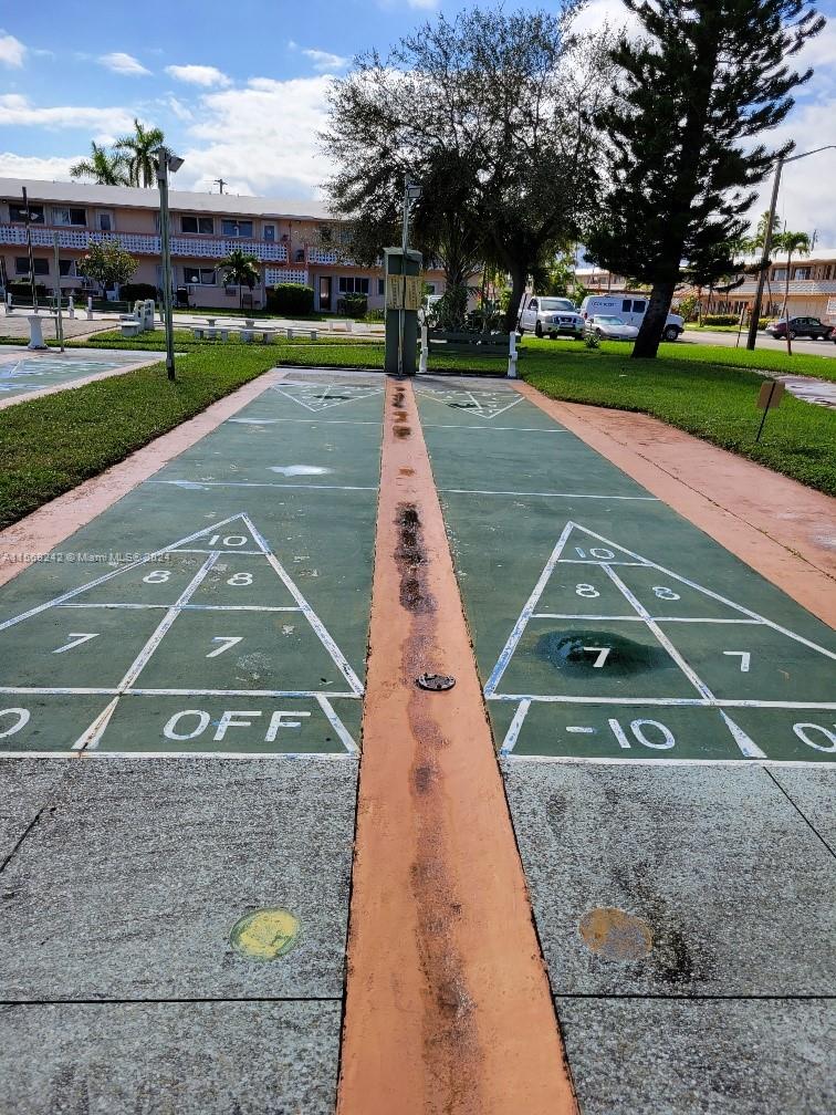 820 SW 11th Ave 8B, Hallandale Beach, Florida 33009, 1 Bedroom Bedrooms, ,1 BathroomBathrooms,Residential,For Sale,820 SW 11th Ave 8B,A11569242