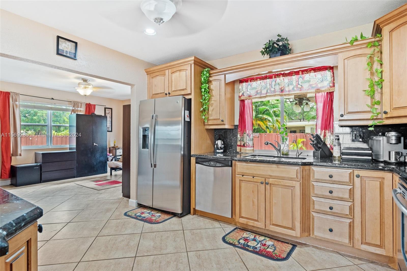 Listing Photo 7