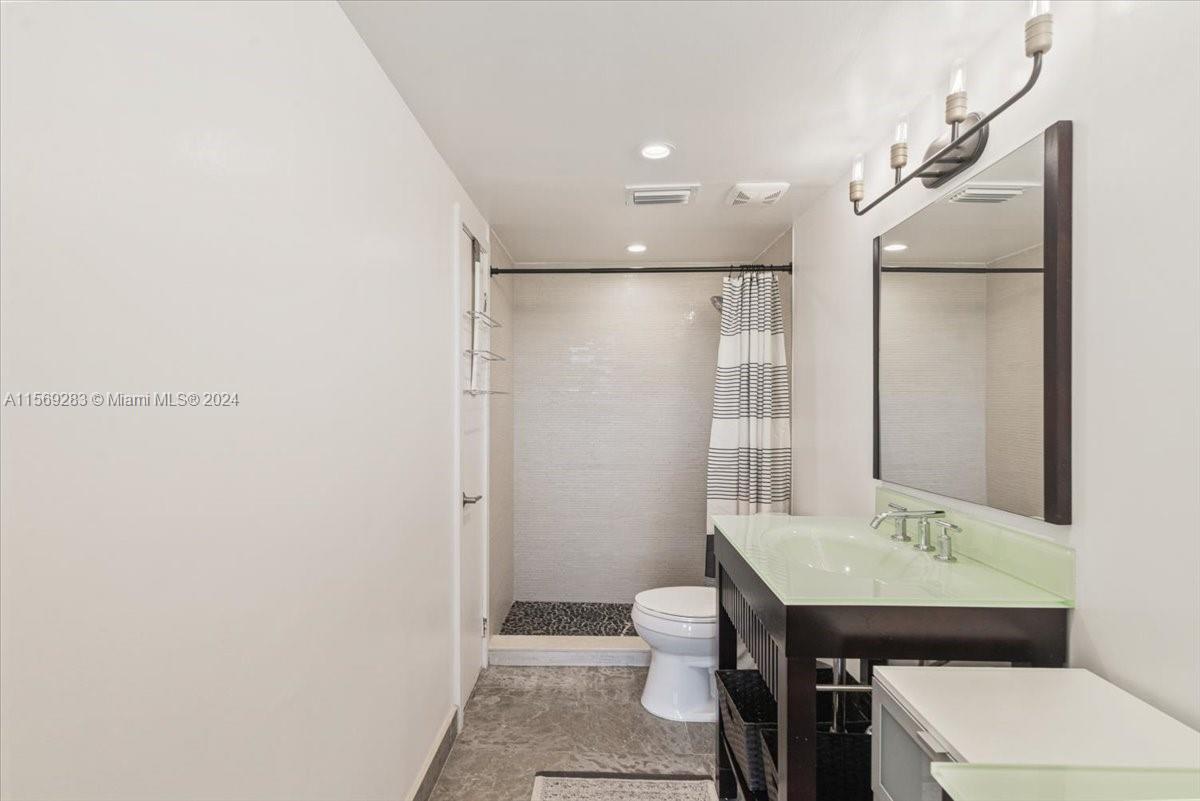 6805 Brookline Dr 6805, Hialeah, Florida 33015, 3 Bedrooms Bedrooms, ,3 BathroomsBathrooms,Residential,For Sale,6805 Brookline Dr 6805,A11569283