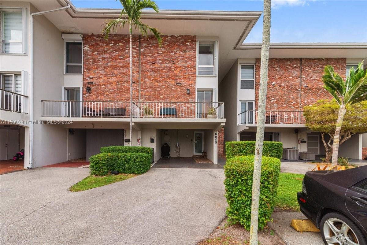6805 Brookline Dr 6805, Hialeah, Florida 33015, 3 Bedrooms Bedrooms, ,3 BathroomsBathrooms,Residential,For Sale,6805 Brookline Dr 6805,A11569283